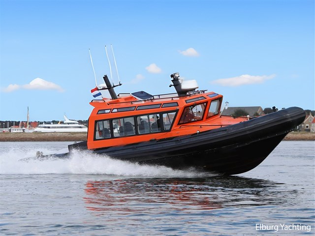 Blue Spirit 10.20 - Cabin Workboat - MCA day night